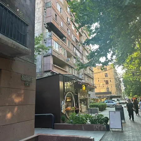 Sayat-Nova Apartments Yerevan Exterior photo